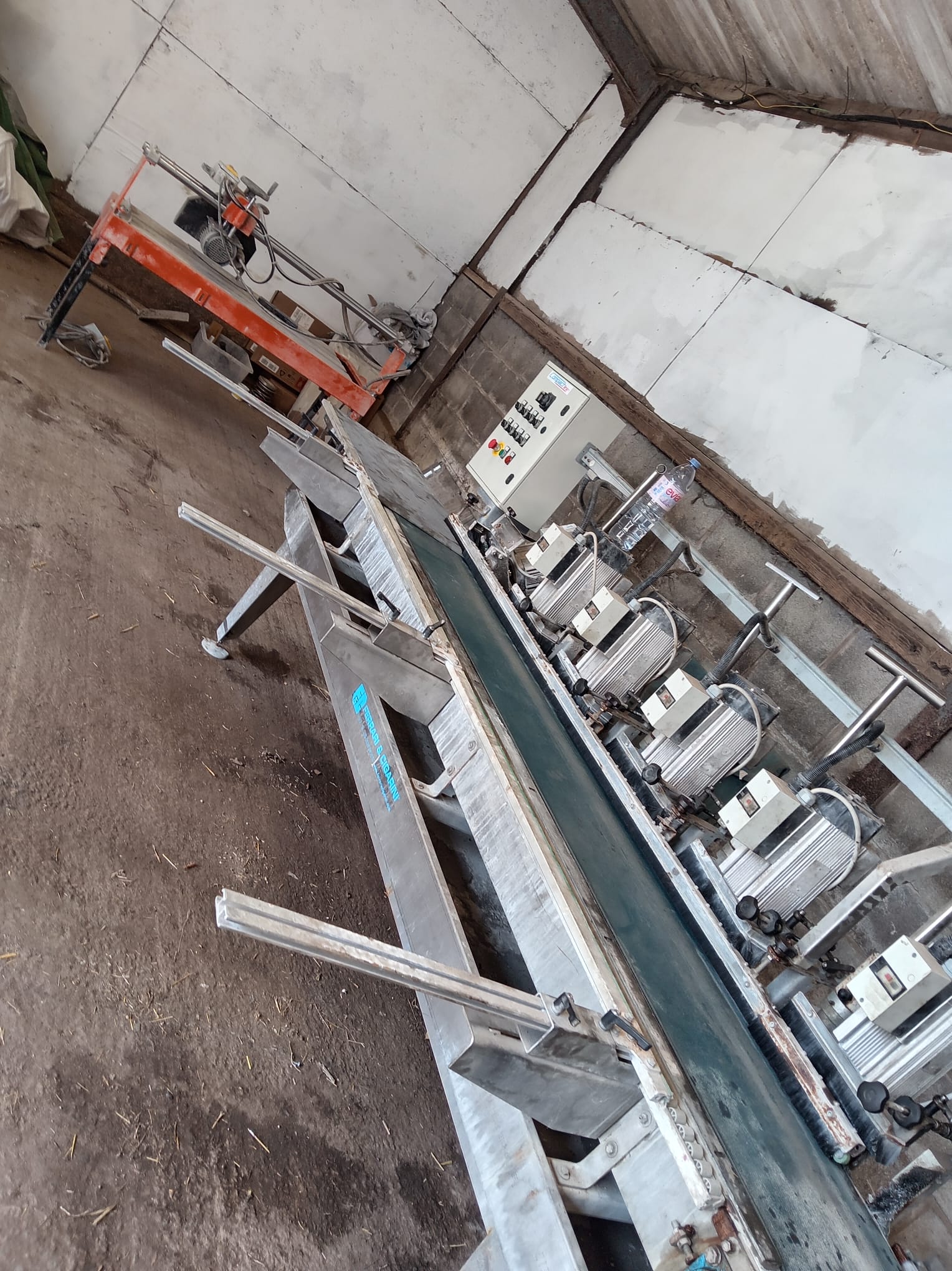 The bullnose machine conveyor line running in the SCL workshop