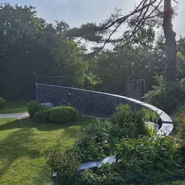 Curved 50mm Kilkenny limestone wall caps